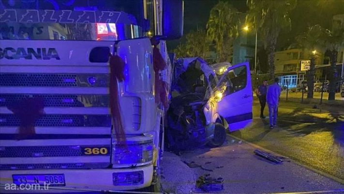 Turcia: O elveţiancă a decedat şi 11 persoane au fost rănite în accidentul unui microbuz cu turişti în Antalya