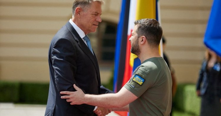 Zelenski: Mulțumesc lui Dumnezeu că a apărut România inteligentă și Klaus Iohannis m-a ajutat