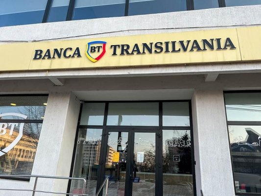Banca Transilvania cedează în fața valului de critici