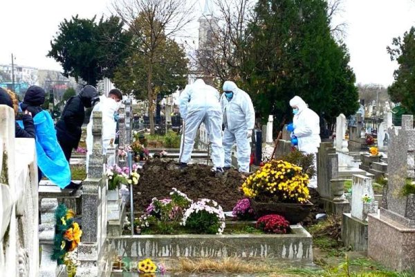 Cadavrul unei femei cu diagnostic COVID, deshumată pentru anchetă