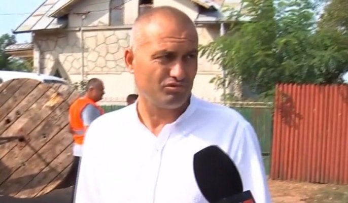 Primarul din Crevedia, unde a avut loc explozia stației GPL, și-a mărit salariul cu 70 la sută