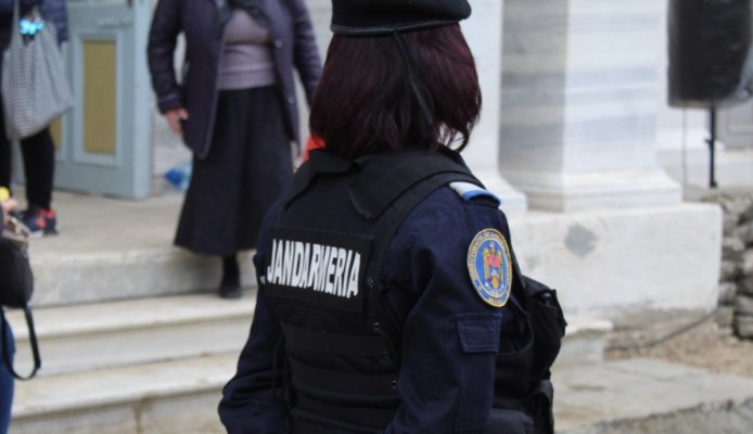 Jandarmeriţă a Brigăzii Speciale de Intervenţie, descoperită cu droguri la un control în trafic