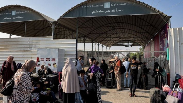 Mai mulţi români au rămas blocați în Gaza, după ce punctul de frontieră Rafah a fost închis