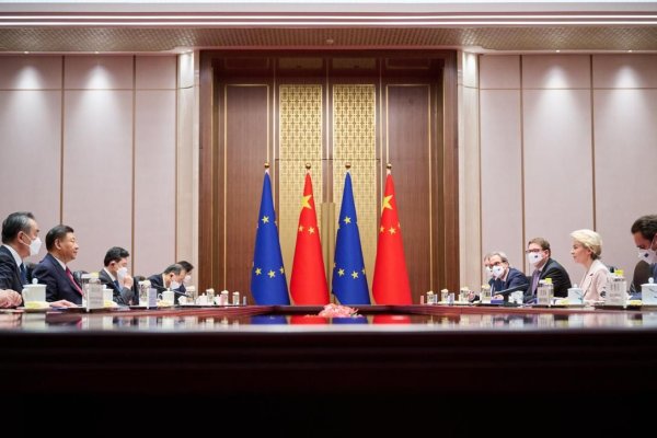 Von der Leyen se declară mulţumită de discuţiile cu China despre deficitul comercial al UE