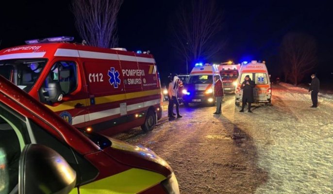 Doi copii au murit într-un accident grav, cu opt victime, pe E85