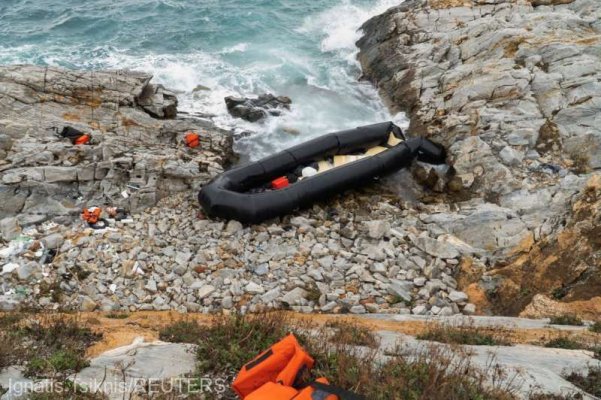 Grecia: Doi migranţi au fost găsiţi morţi şi 18 au fost salvaţi în largul insulei Lesbos