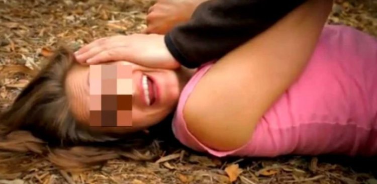 Patru bărbați au violat și filmat o femeie în stare de ebrietate