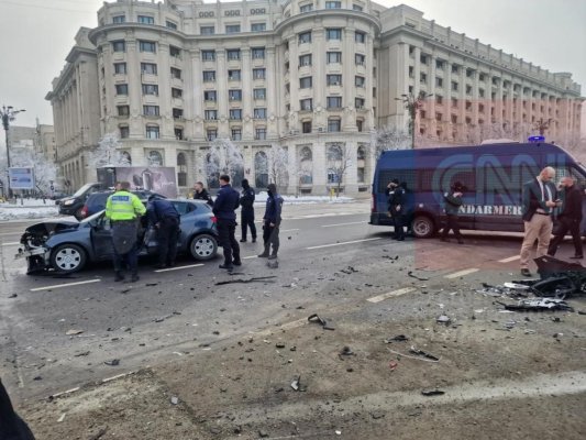 Accident grav în fața Parlamentului! Cinci oameni au fost răniți