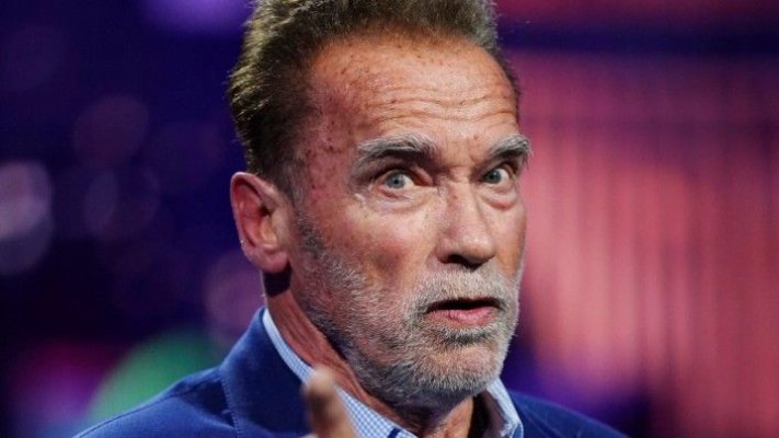 Arnold Schwarzenegger a fost reţinut pe aeroportul din Munchen