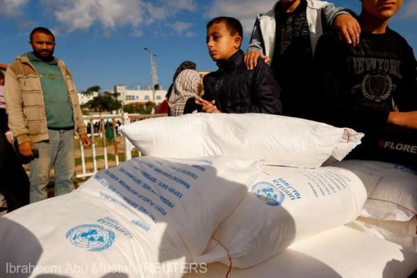 Gaza: Spania deblochează un ajutor de urgenţă pentru ca UNRWA să poată continua să funcţioneze