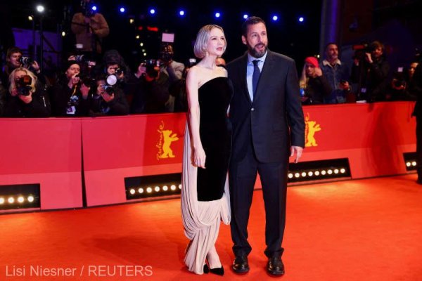 Berlinala 2024: Adam Sandler, Carey Mulligan şi Paul Dano în drama SF ''Spaceman''