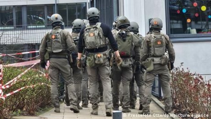 Germania: Mai mulţi elevi au fost răniţi într-un atac cu cuţitul într-o şcoală; un suspect, reţinut