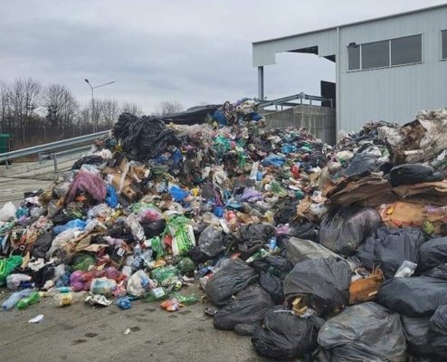 Trafic cu gunoi din țări UE, în România. Peste patruzeci de tone de deșeuri din Germania și Spania oprite să intre țara noastră