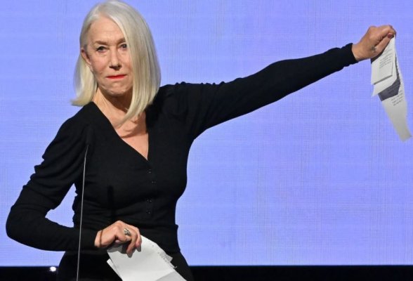 Helen Mirren a rupt un discurs generat de inteligenţa artificială pe scena unei gale din Los Angeles