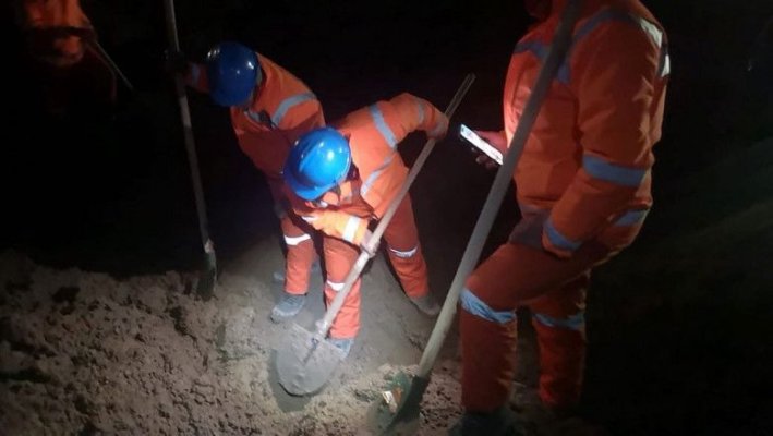 Cel puţin nouă persoane au rămas blocate într-o mină de aur din Turcia după o alunecare masivă de teren