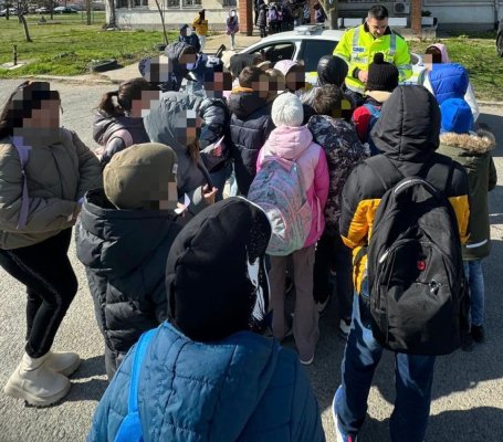 Polițiștii au desfășurat activități de prevenție, în școlile din județul Constanța