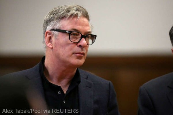 Împuşcare fatală pe platoul de filmare: Alec Baldwin cere respingerea acuzaţiilor formulate împotriva sa