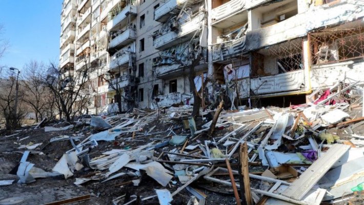 Rusia a bombardat masiv Kievul şi a făcut cel puţin zece victime
