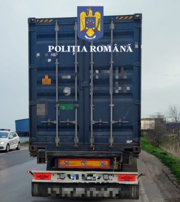 Transport ilegal de marfă, depistat de polițiști