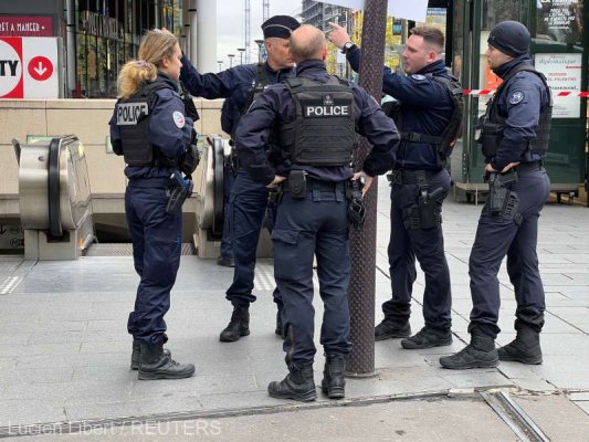 Franţa: Nouă arestări într-o suburbie a Parisului după ce o secţie de poliţie a fost atacată