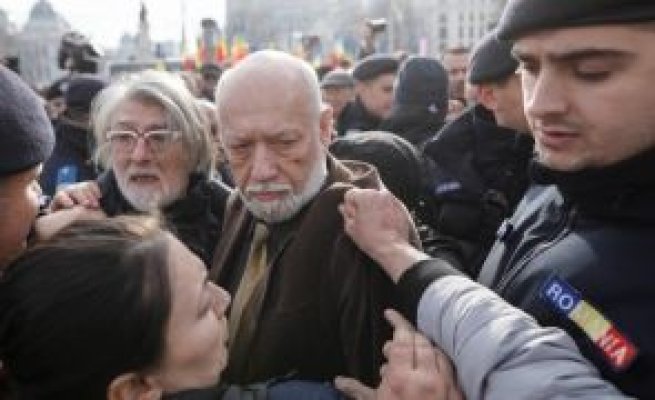 Mutare istorică: Ion Iliescu, Petre Roman și Gelu Voican-Voiculescu, puși sub acuzare în dosarul Mineriadei