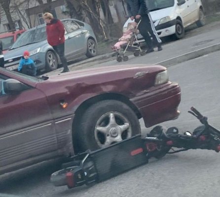 Accident rutier între un autoturism și o trotinetă, în Constanța