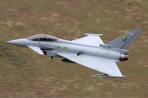 Zboruri ale aeronavelor Eurofighter Typhoon, de Ziua Constanței