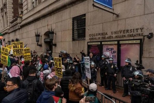 SUA: Zeci de arestări în rândul protestatarilor pro-palestinieni la Universitatea Columbia