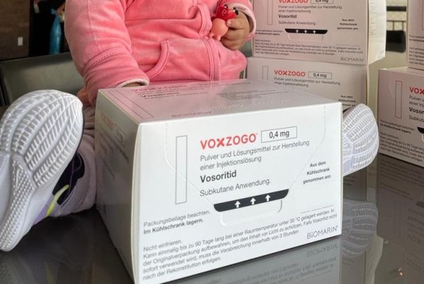 Medicii cer ca pacienţii cu acondroplazie să aibă acces la tratamentul cu Voxzogo