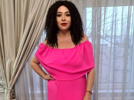 Oana Roman, apariție îndrăzneață într-o rochiță scurtă. Cum arată după ce a slăbit 20 de kilograme