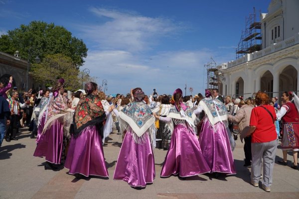 Portul popular al minorităților etnice din Dobrogea, în paradă la Zilele Constanței