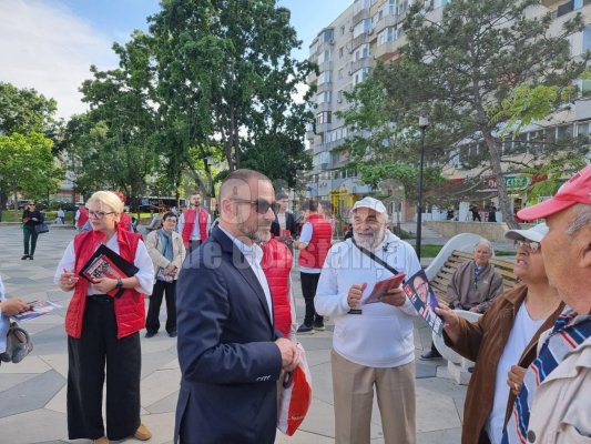 Horia Constantinescu, primit cu simpatie în parcul de la Far. „Eu de 20 de ani votez PSD!“ Video