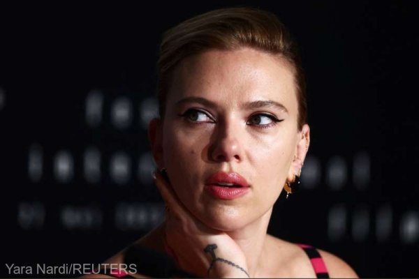 Scarlett Johansson acuză OpenAI că i-a copiat vocea pentru ChatGPT