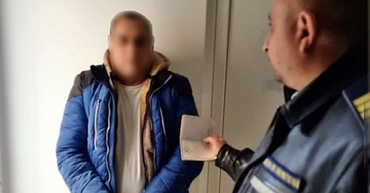 Un bărbat din Ucraina, dat în urmărire internaţională, capturat la Siret