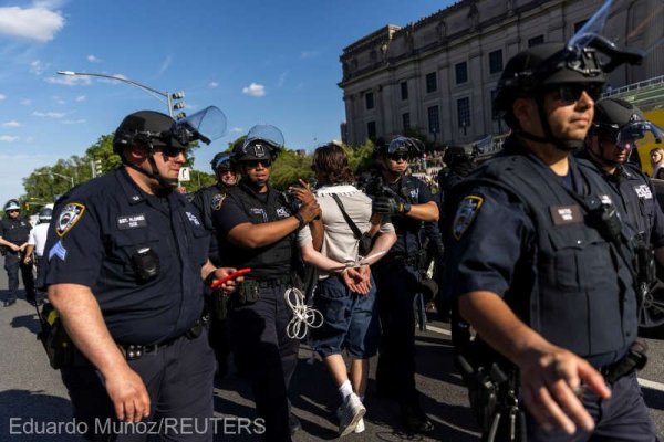 SUA: 22 de arestări la New York după ce activişti pro-palestinieni au pătruns într-un muzeu