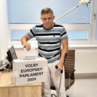 Premierul slovac Robert Fico a votat din spital