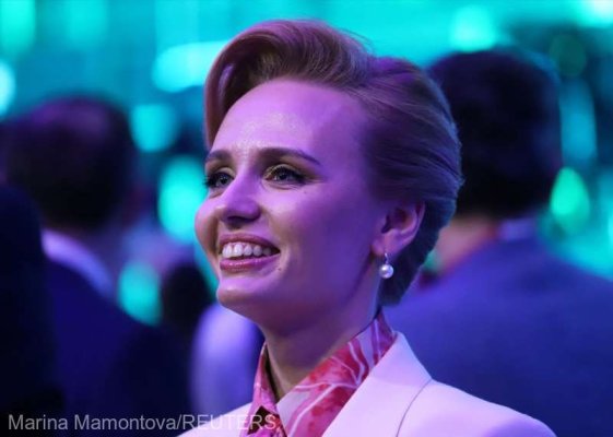 Intervenţie rară a fiicelor lui Putin la Forumul Economic de la Sankt Petersburg