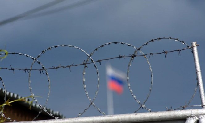 Forţele speciale au ucis mai mulţi deţinuţi care luaseră ostatici într-un arest din Rusia