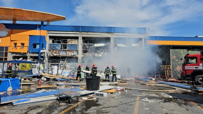 Explozie urmată de incendiu la un magazin Dedeman. Patru persoane sunt în stare gravă. Video