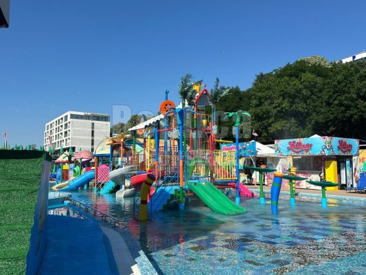 Eforie Aqua Park și-a deschis porțile pentru noul sezon și așteaptă pe toată lumea la distracție