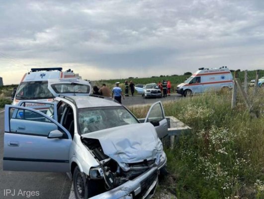 O persoană a murit și 4 au fost rănite în urma unui accident dintre 2 autoturisme