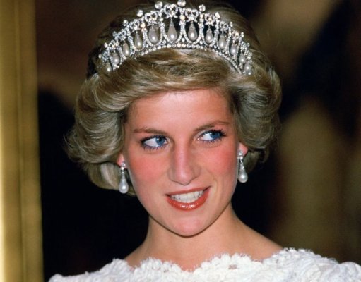 Casa familiei prinţesei Diana, scoasă la vânzare pentru aproape 13 milioane de euro