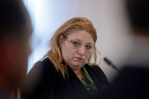 Diana Șoșoacă rămâne pe dinafară. Partidul SOS a fost respins oficial de Suveraniștii din Parlamentul European
