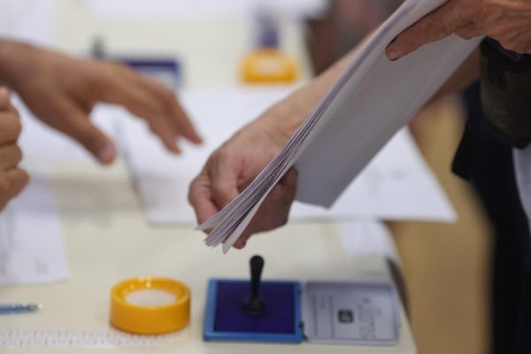 Doi cetățeni ucraineni au votat fără a avea dreptul, la Costinești