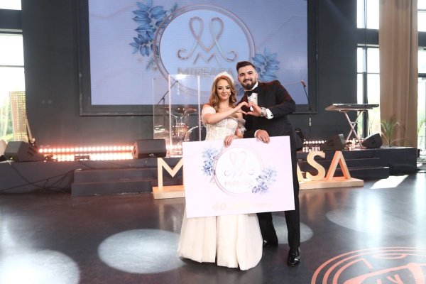 Delia şi Liviu, câştigătorii celui de-al nouălea sezon Mireasa