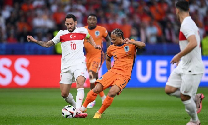 Olanda - Turcia 0-1, Akaydin deschide scorul cu o lovitură de cap