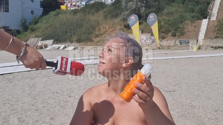 Medicii avertizează: Dacă te dai cu ulei pentru bronzat la plajă, ești ca un pui la rotisor! Video