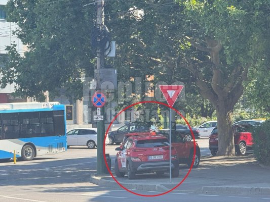 Și-a parcat mașina chiar sub semnul care interzicea staționarea! Video