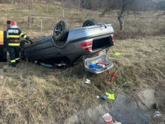 Accident între 2 autoturisme, la ieșire din Vama Veche: 5 victime