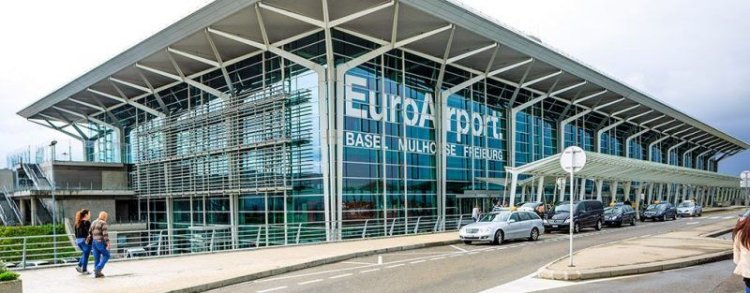 Aeroportul din Basel-Mulhouse a fost evacuat din cauza unei amenințări cu bombă